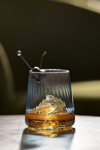 Verres à vin sans pied Reflections, ensemble de 4 en Blue taille: S chez - Anthropologie - Modalova