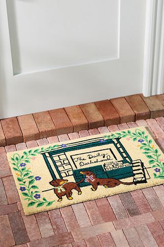 Paillasson imprimé en coco Teckel Kiosque à journaux en taille: 20" x30" chez - Anthropologie - Modalova
