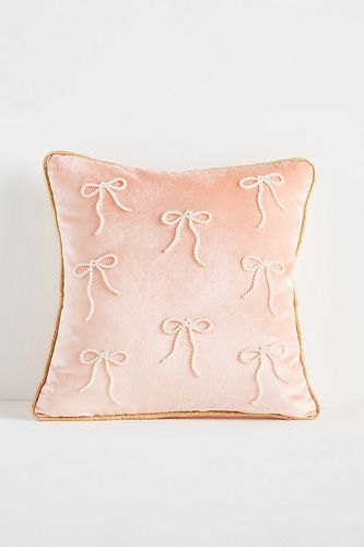 Coussin en Velours Mini Perlé Coretta en taille: 14" x 14" chez - Anthropologie - Modalova