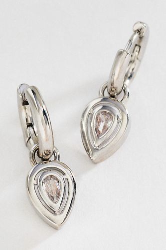 Boucles d'oreilles créoles huggie en cristal en forme de poire par en - By Anthropologie - Modalova