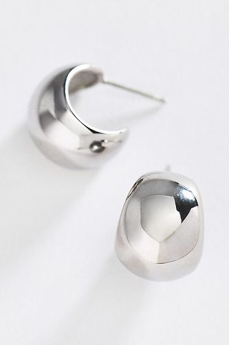 Boucles d'oreilles Huggie Dome résistantes à l'eau par en - By Anthropologie - Modalova