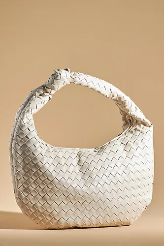 Le Sac Satchel Brigitte en Simili Cuir Tissé par : Édition Surdimensionnée en Beige chez Anthropologie - Melie Bianco - Modalova