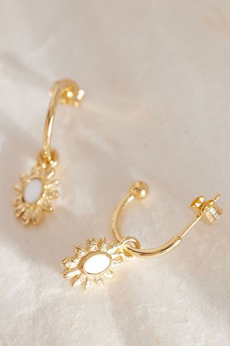 Boucles d'oreilles Daisy Drop de en Gold chez Anthropologie - Daisy London - Modalova