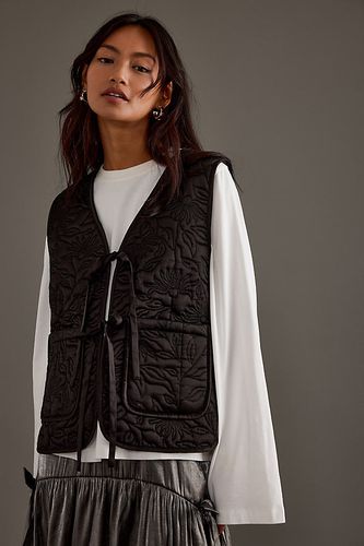 Gilet Réversible en Satin Arte en taille: Uk 6 chez Anthropologie - Damson Madder - Modalova