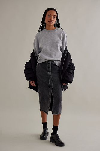 Jupe mi-longue Cali en jean slim taille haute en taille: Uk 12 chez Anthropologie - Selected Femme - Modalova