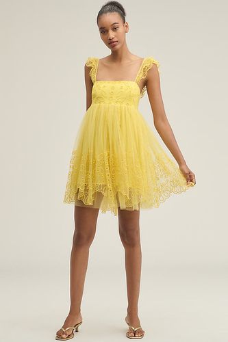 Robe mini en tulle à aillets en taille: XS chez Anthropologie - Let Me Be - Modalova