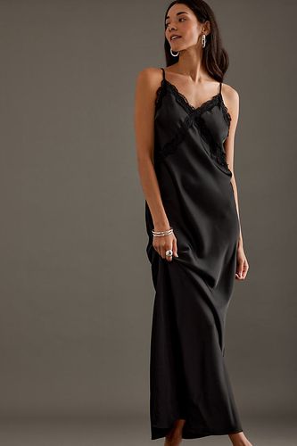 Robe Longue Alena avec Bordure en Dentelle en Black taille: Uk 6 chez Anthropologie - Selected Femme - Modalova