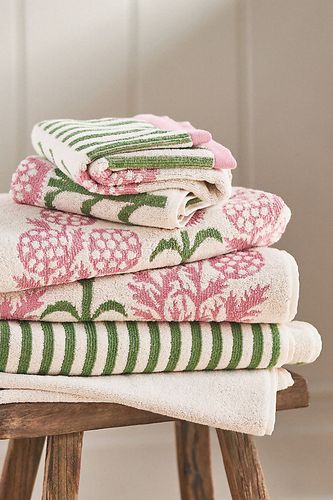 Collection de serviettes de bain Cottage en White chez Anthropologie - Ellen Merchant - Modalova