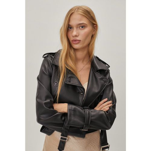 Petite Belted Faux Leather Cropped Trench Coat - Nasty Gal - Modalova