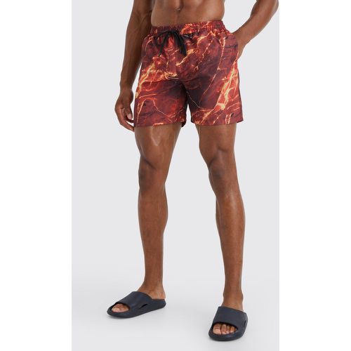 Short de bain mi-long imprimé marbre - Boohooman - Modalova