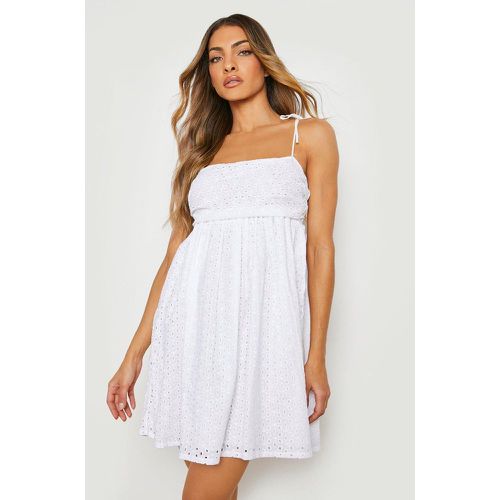 Robe Babydoll En Broderie Anglaise - boohoo - Modalova