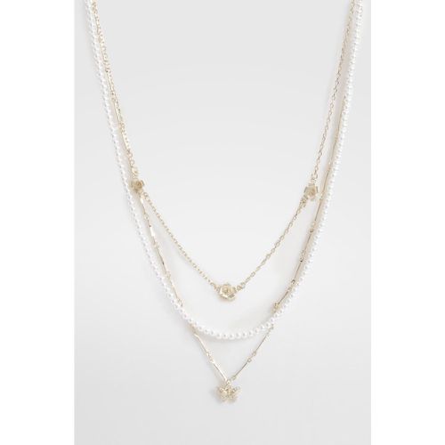 Butterfly & Pearl Necklace Multipack - boohoo - Modalova