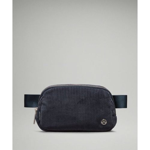 – Sac de ceinture Everywhere côtelé – Bleu - lululemon - Modalova