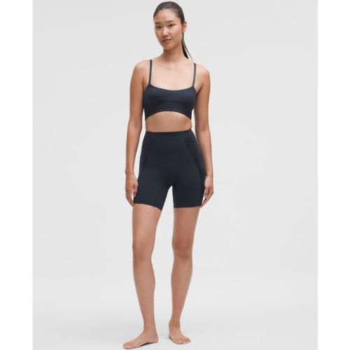 “ Short Align taille haute Satins â€“ 15 cm â€“ Bleu â€“ Taille 6 - lululemon - Modalova
