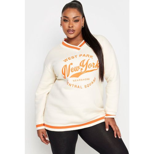 Sweatshirt & Orange 'New York' Varsity , Grande Taille & Courbes - Yours - Modalova