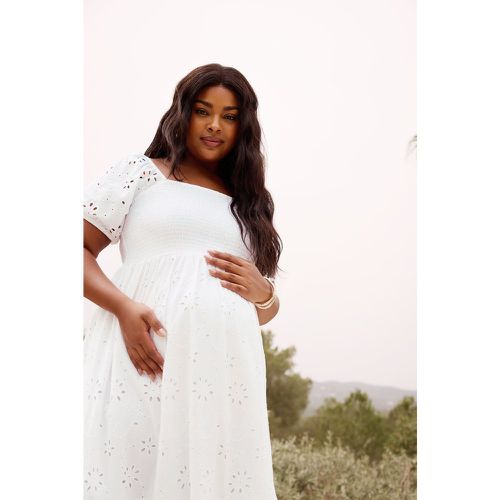 Maternity Curve White Broderie Anglaise Midi Dress - Bump It Up - Modalova