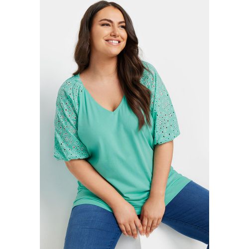 Curve Green Broderie Anglaise Sleeve Tshirt, Grande Taille & Courbes - Yours - Modalova