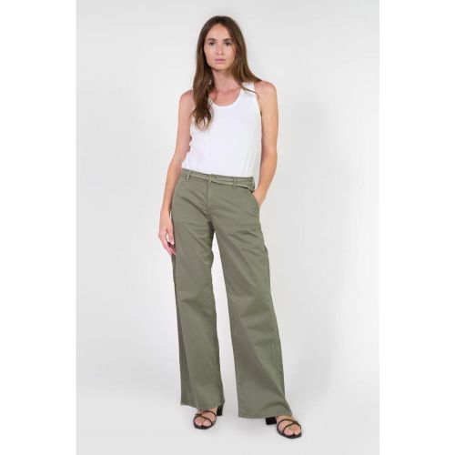 Pantalon flare TAHIS kaki Lola - Le Temps des Cerises - Modalova