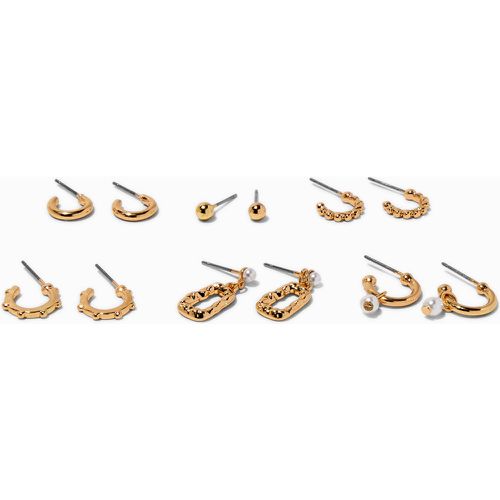 Boucles d'oreilles superposables créoles perle d'imitation et couleur - Lot de 6 - Claire's - Modalova