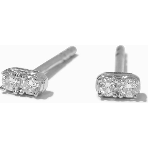 Clous d’oreilles duo de diamants de laboratoire poids total 1/10 carats couleur C LUXE by Claire’s - Claire's - Modalova