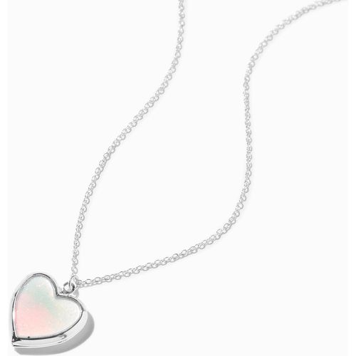 Collier à pendentif médaillon cœurs avec dégradé qui change de couleur en réaction aux UV - Claire's - Modalova