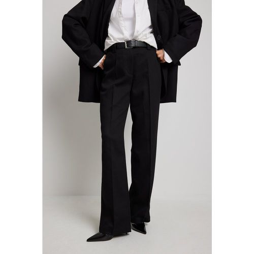 Pantalon de costume en sergé - Black - NA-KD - Modalova