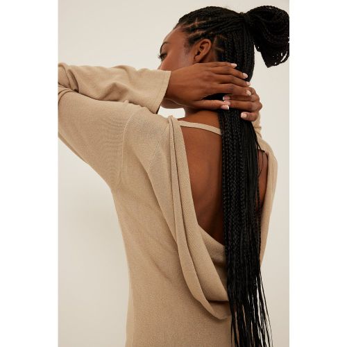 Robe longue dos ouvert - Beige - NA-KD Trend - Modalova