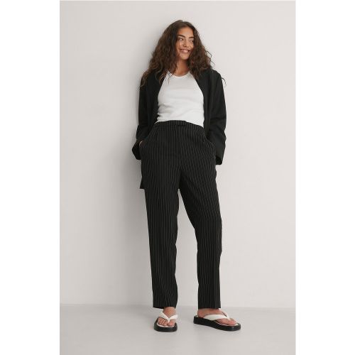Pantalon de costume court - Stripe - NA-KD Classic - Modalova