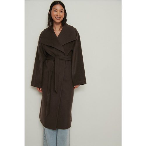 Manteau grand col en mélange de laine recyclée - Brown - NA-KD Trend - Modalova