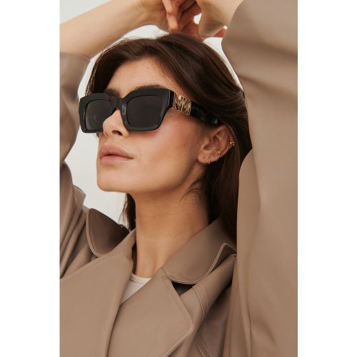 Lunettes de soleil à monture carrée - Black - NA-KD Accessories - Modalova