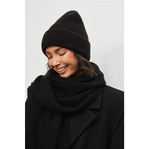 Bonnet en tricot de laine mélangée - Black - Sofia Coelho x NA-KD - Modalova