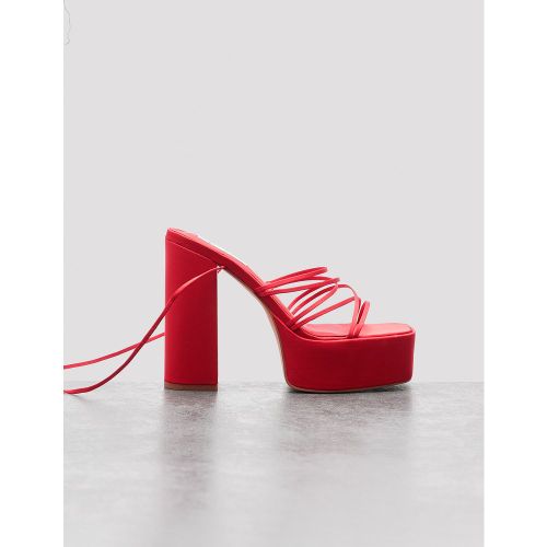 Chaussures en tissu satiné à plateforme et lanière - Red - NA-KD Shoes - Modalova