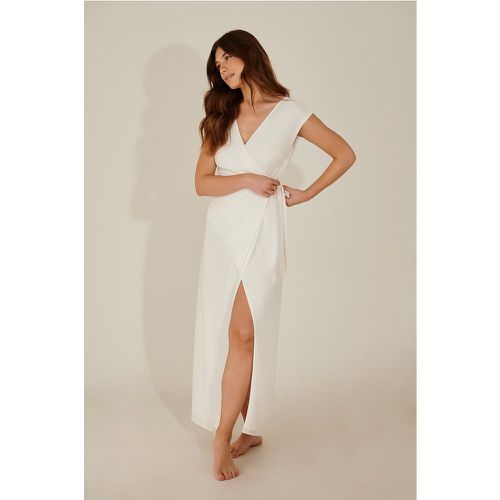 Maxi robe portefeuille en matière recyclée - White - Pamela x NA-KD Reborn - Modalova