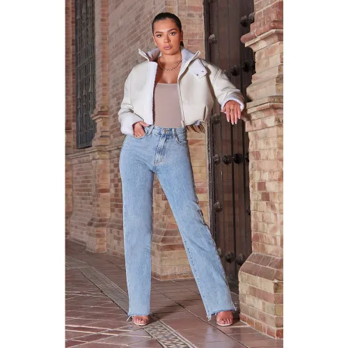 Petite Jean droit long - PrettyLittleThing - Modalova