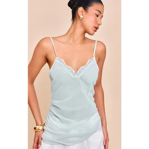 Débardeur cache-coeur en mousseline de soie à bordures en dentelle - PrettyLittleThing - Modalova