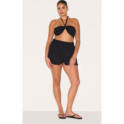 Plus Short texturé à bordures volantées - PrettyLittleThing - Modalova