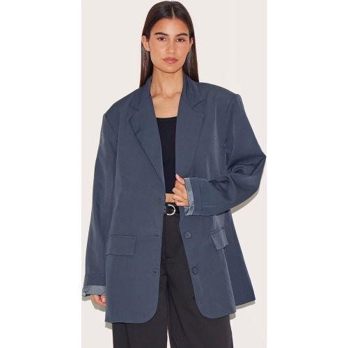 Blazer long oversize à ourlet incurvé - PrettyLittleThing - Modalova