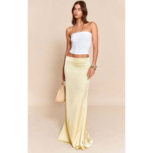 Jupe longue fluide satinée - PrettyLittleThing - Modalova