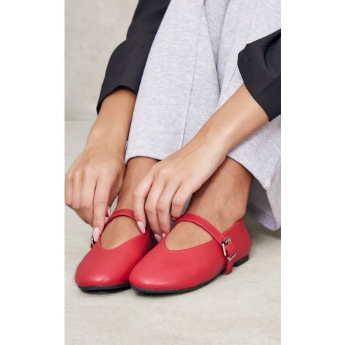 Ballerines en PU à bout rond - PrettyLittleThing - Modalova