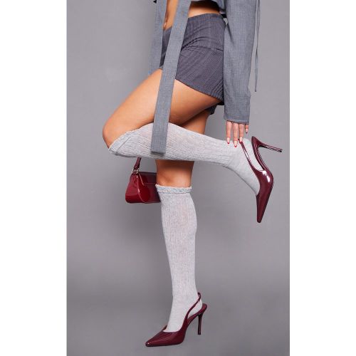 Escarpins en PU rouge cerise à bout pointu et bride derrière - PrettyLittleThing - Modalova