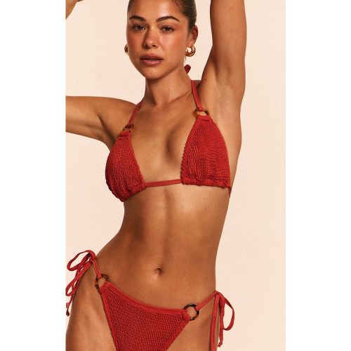 Haut de maillot de bain triangle crêpé à anneaux - PrettyLittleThing - Modalova