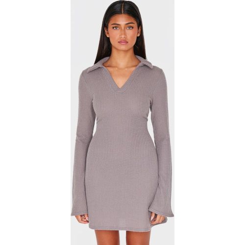 Robe droite gaufrée texturée plissée à manches longues - PrettyLittleThing - Modalova