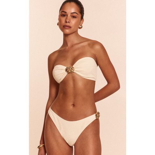 Haut de maillot de bain bandeau texturé à empiècement fleur - PrettyLittleThing - Modalova