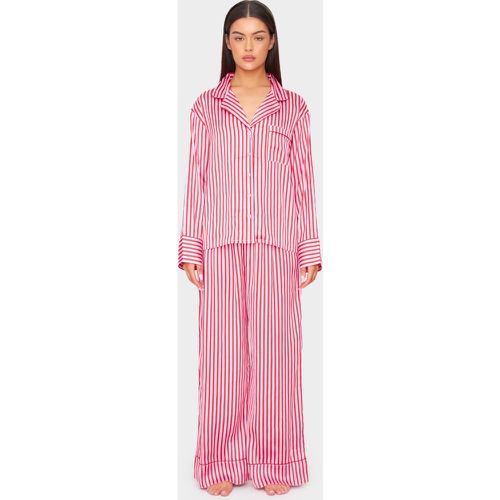 Ensemble pyjama long satiné à rayures - PrettyLittleThing - Modalova