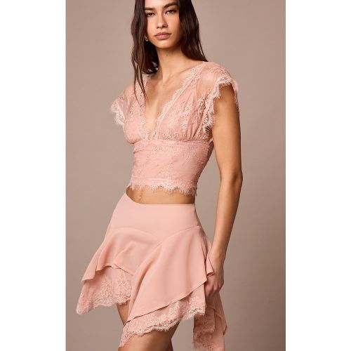 Top en mousseline de soie à doublure en dentelle et décolleté - PrettyLittleThing - Modalova