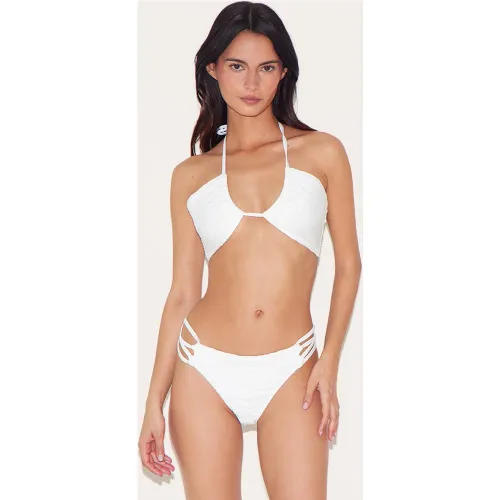 Top de maillot de bain texturé à dos nu - PrettyLittleThing - Modalova