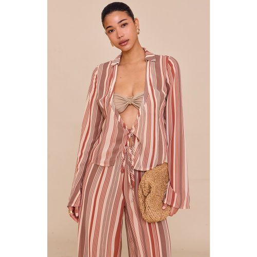 Chemise en mousseline de soie nouée devant à rayures et manches longues | Taille 38 - PrettyLittleThing - Modalova