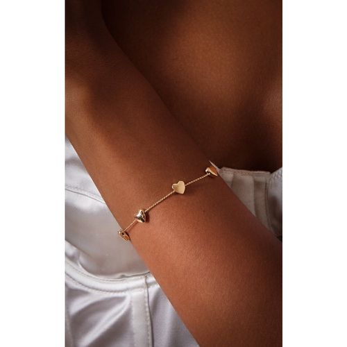 Bracelet à détail coeur - PrettyLittleThing - Modalova