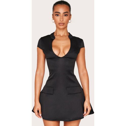 Petite Robe droite tissée structurée - PrettyLittleThing - Modalova