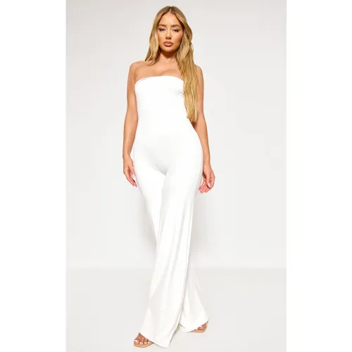 Combinaison large bustier en jersey doublé à contours - PrettyLittleThing - Modalova